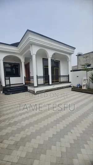Furnished 6bdrm Villa in ሀያት ኮፓዉንድ, Bole for sale