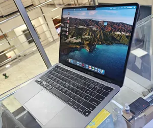 New Laptop Apple MacBook Air 2022 M2 16GB Apple M2 SSD 512GB