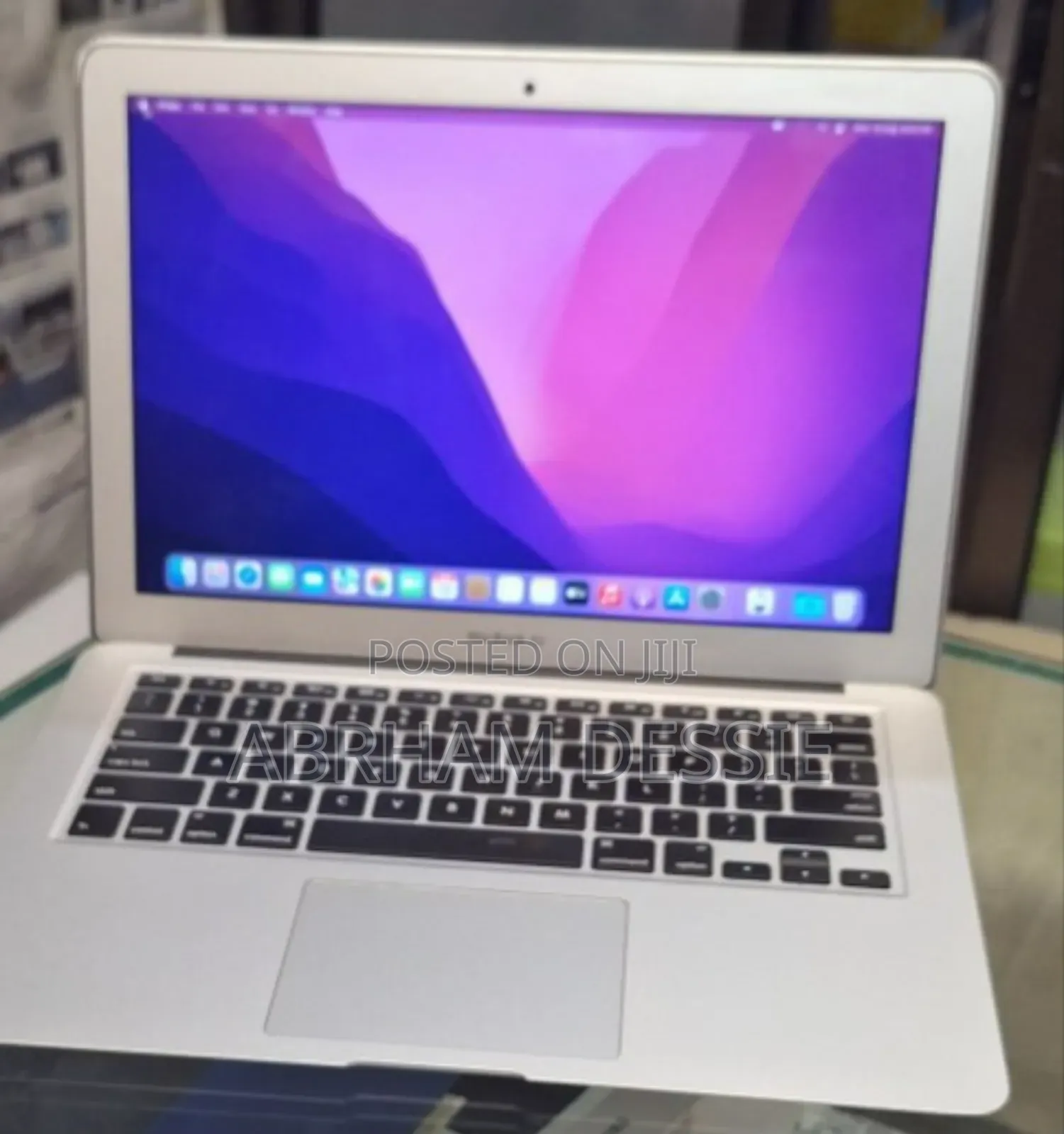 New Laptop Apple MacBook Air 2017 8GB Intel Core I5 SSD 256GB
