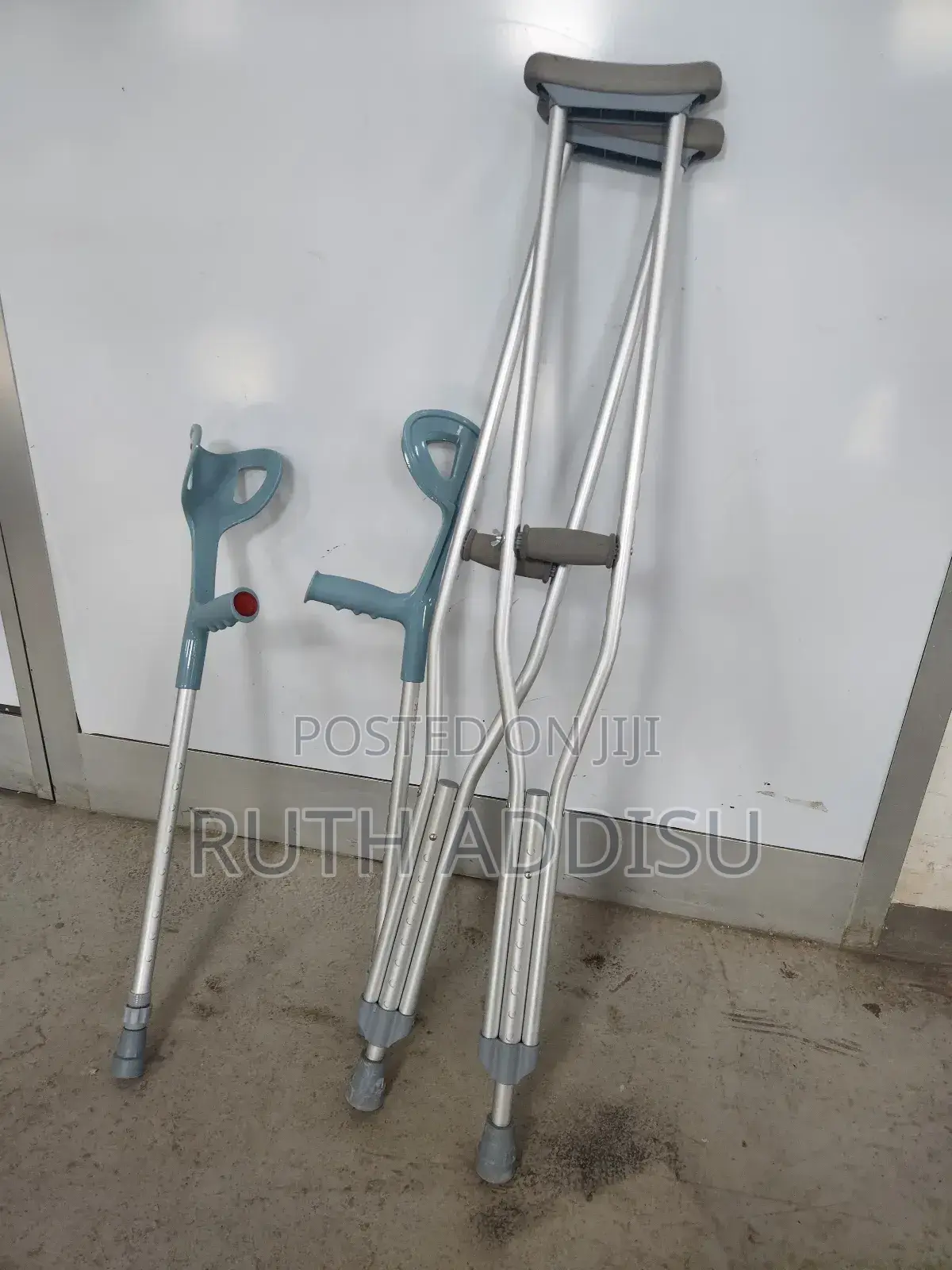 Crutches欸不axillary Bilateral Crutches廟會crutches息影crutches肇禍axillary