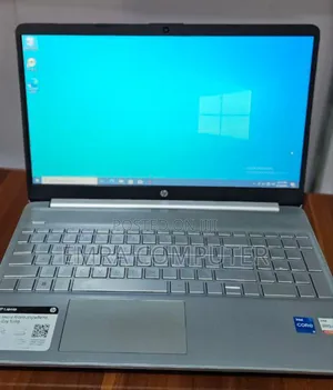 New Laptop HP 8GB Intel Core I5 SSD 256GB