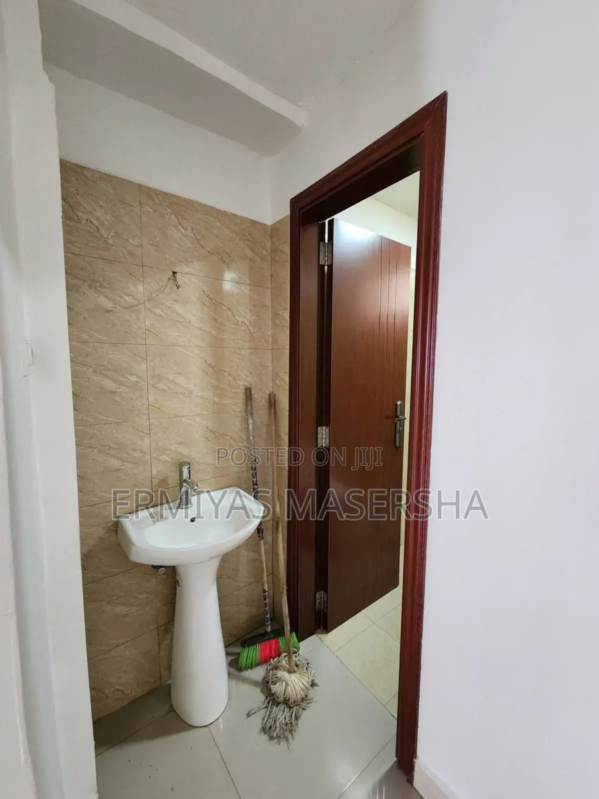 3bdrm Apartment in Yeka for sale