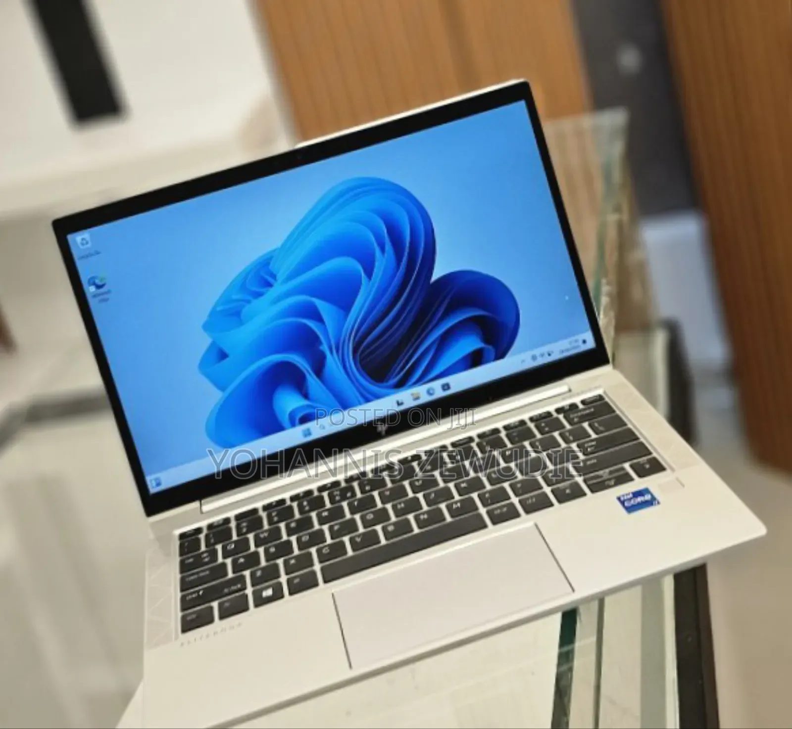 New Laptop HP EliteBook 830 G8 16GB Intel Core I7 SSD 512GB