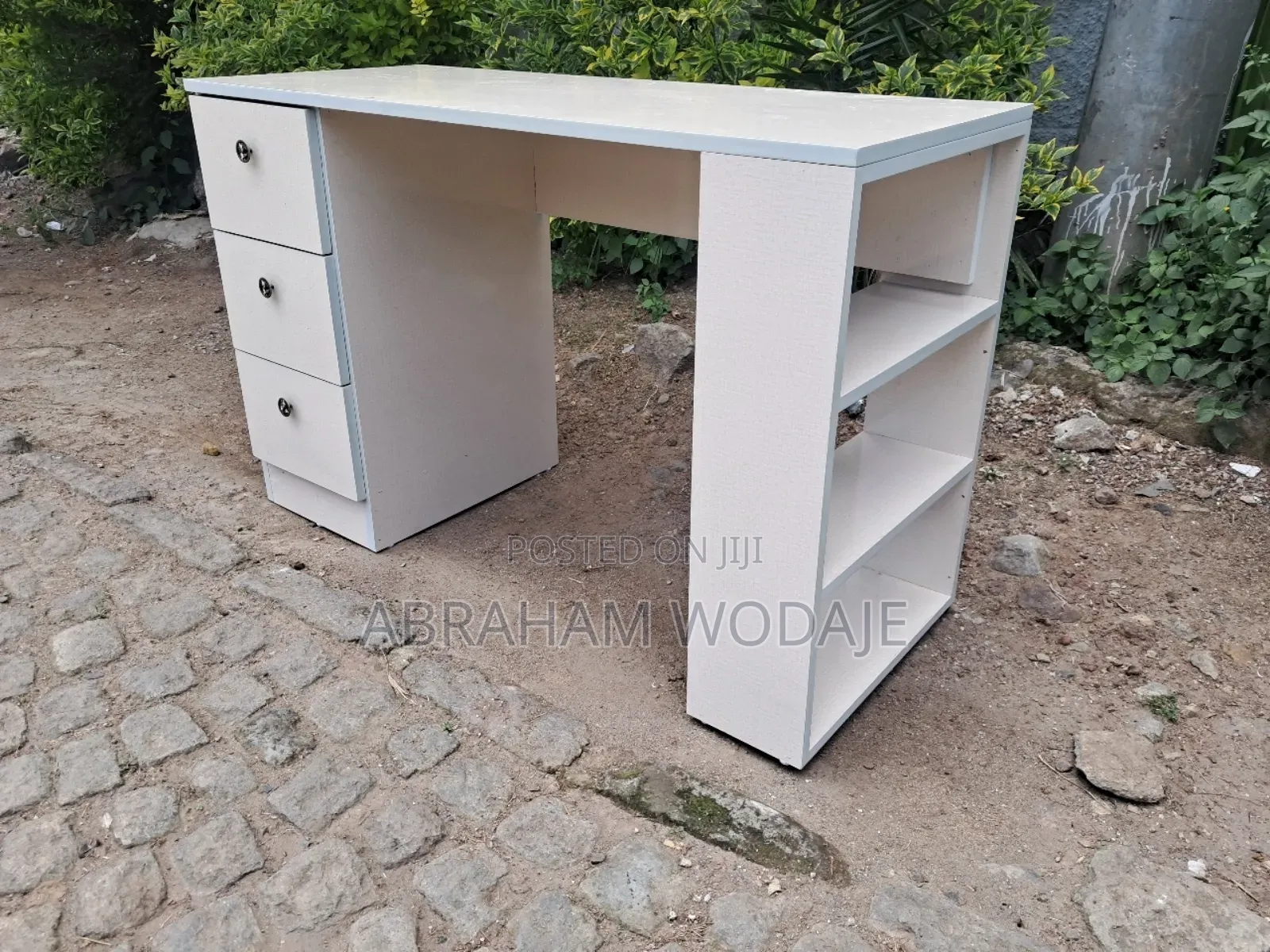 Modern Study Table