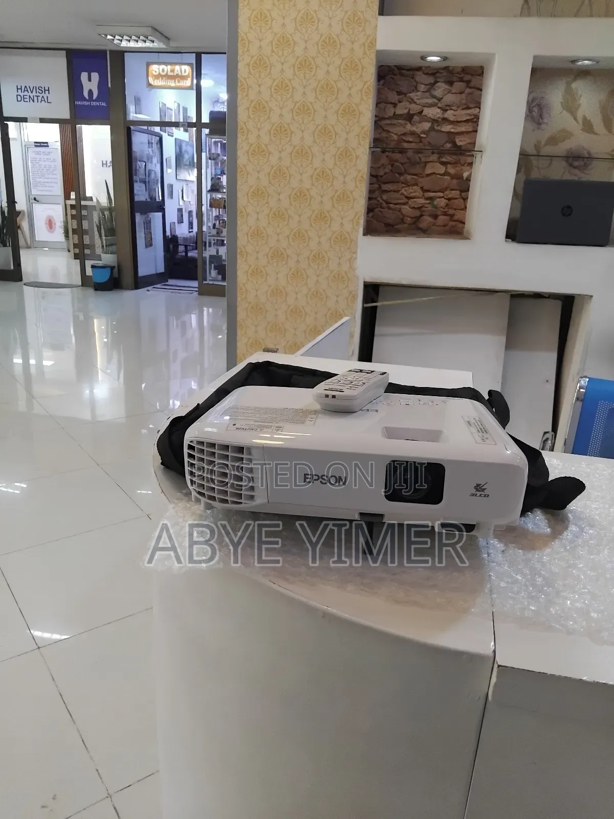 1epson Projector Model Name: Eb-E01 Hardware Interface: