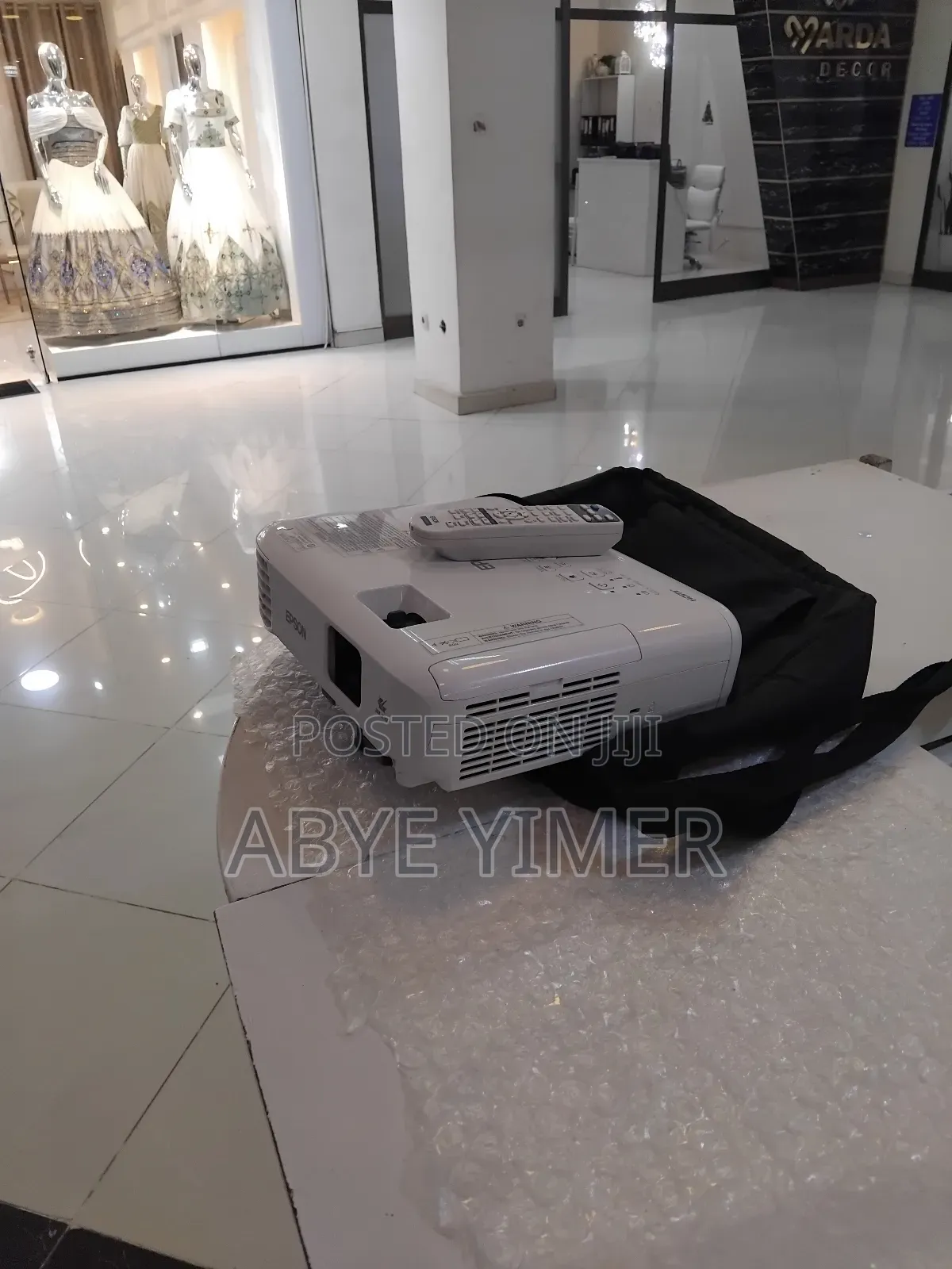 1epson Projector Model Name: Eb-E01 Hardware Interface: