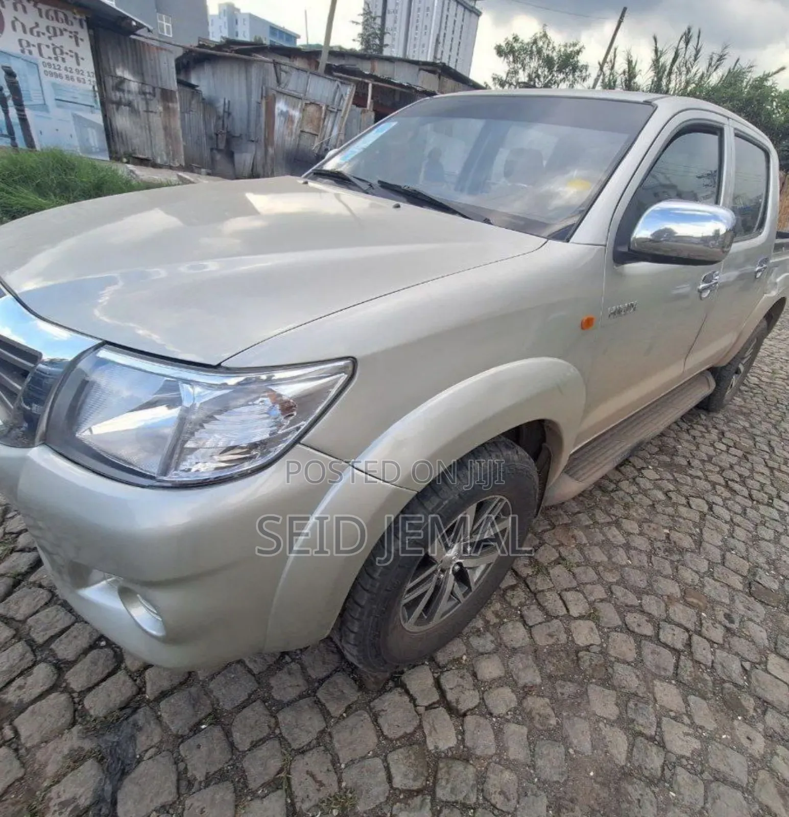 Toyota Hilux 2012 Silver