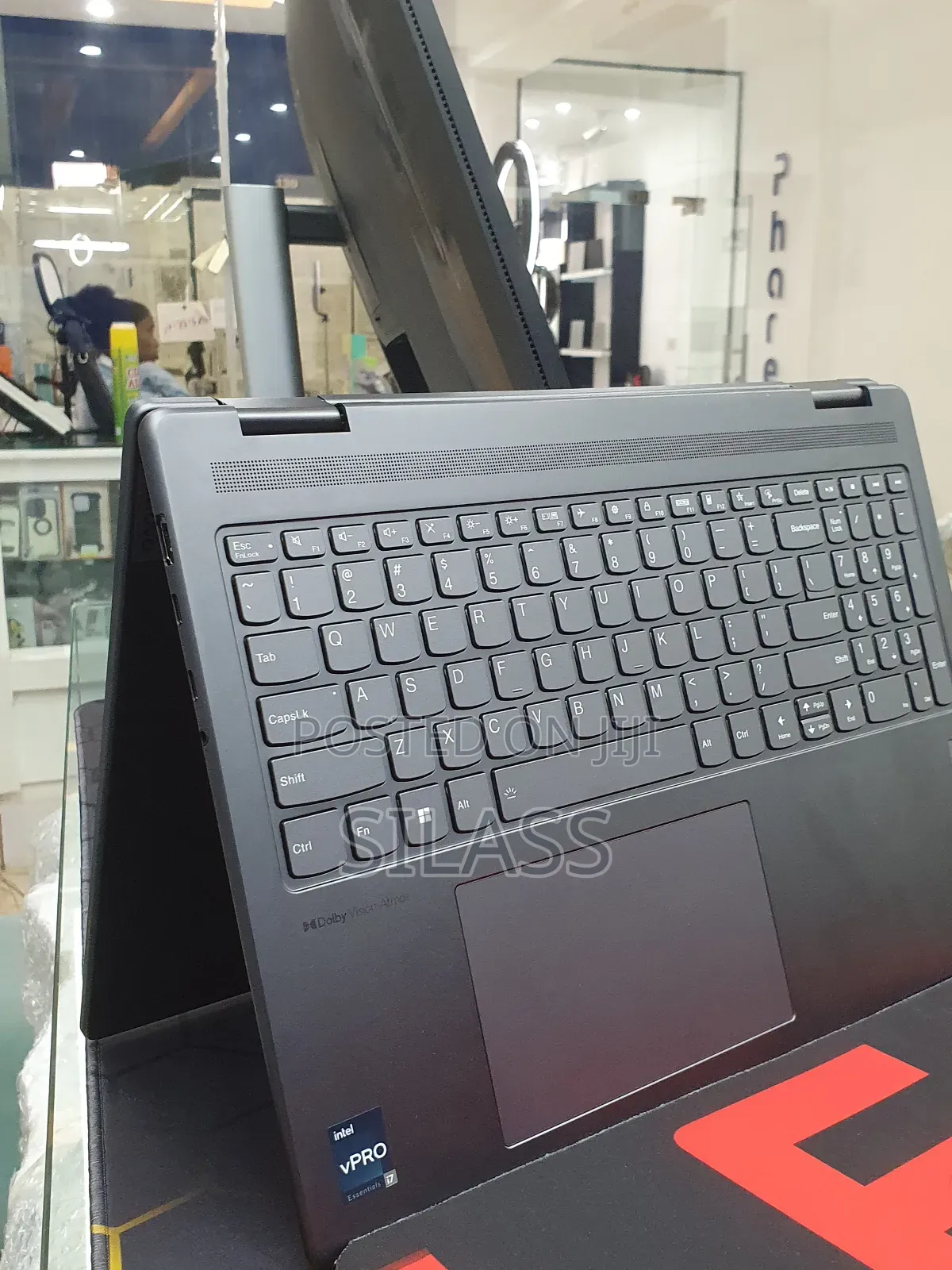 New Laptop Lenovo Yoga 7i 16GB Intel Core I7 SSD 1T
