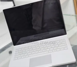 New Laptop Microsoft Surface Book 3 16GB Intel Core I7 SSD 256GB