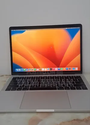 New Laptop Apple MacBook Pro 2017 8GB Intel Core I5 SSD 128GB