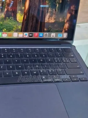New Laptop Apple MacBook Air 2022 M2 8GB Apple M2 SSD 256GB