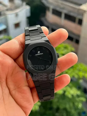 Audemars Piguet for Men Fancy Black Watches With Its Own Box on It