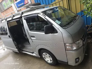 Toyota HiAce 2007 Silver