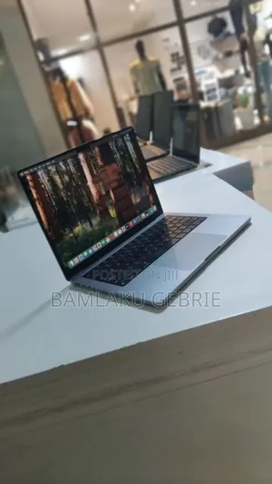 New Laptop Apple MacBook Pro 2021 M1 16GB Apple M1 Pro SSD 512GB