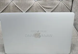 New Laptop Apple MacBook Air 2020 8GB Intel Core I5 SSD 512GB