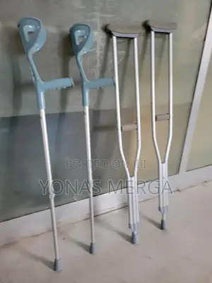 Underarm Crutches友蠊crutches€፵crutches⩩⨳Correct Height Hand Placement