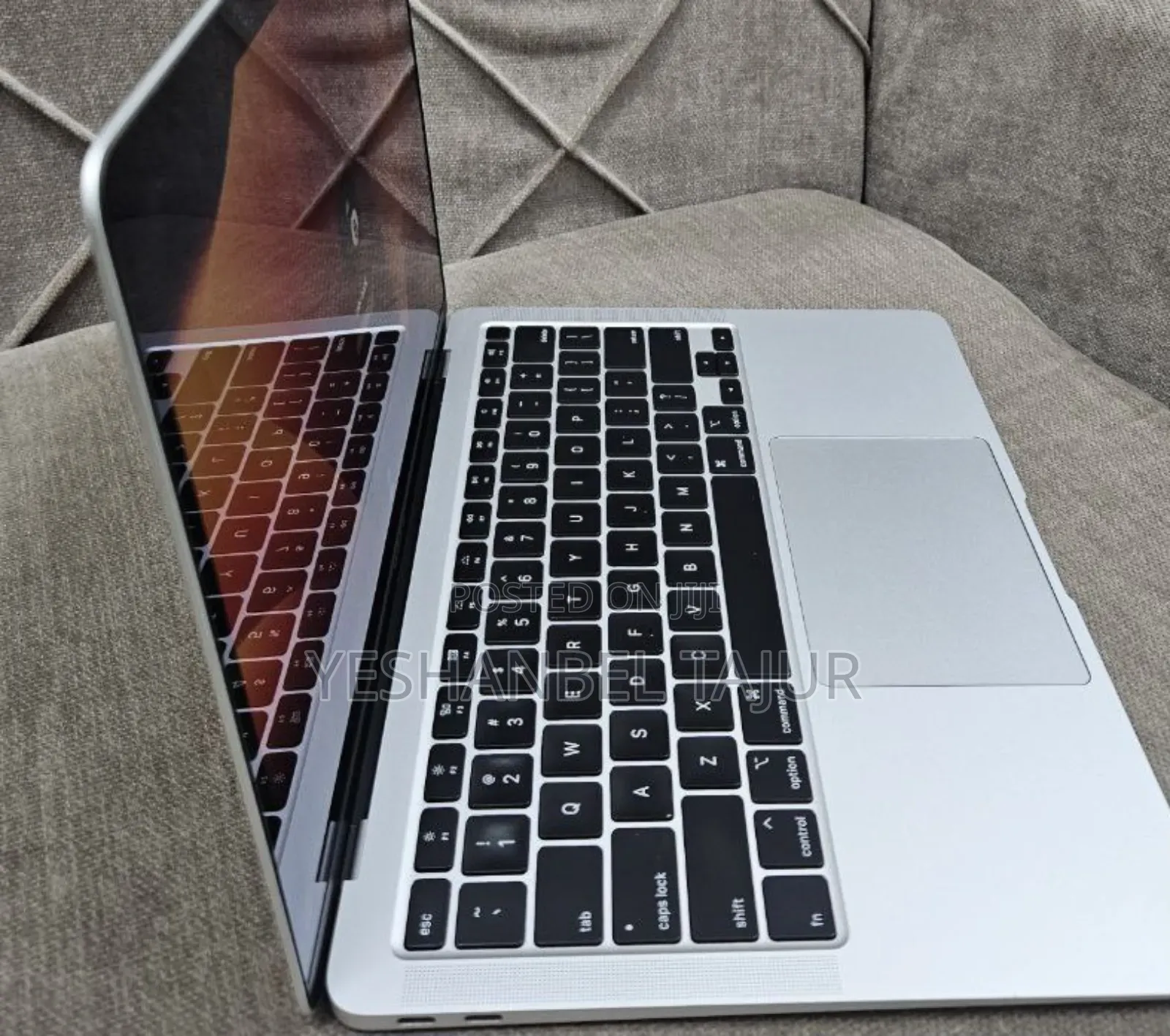 New Laptop Apple MacBook Air 2020 8GB Intel Core I5 SSD 512GB
