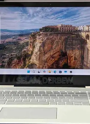 New Laptop HP Envy X360 8GB Intel Core I5 SSD 512GB
