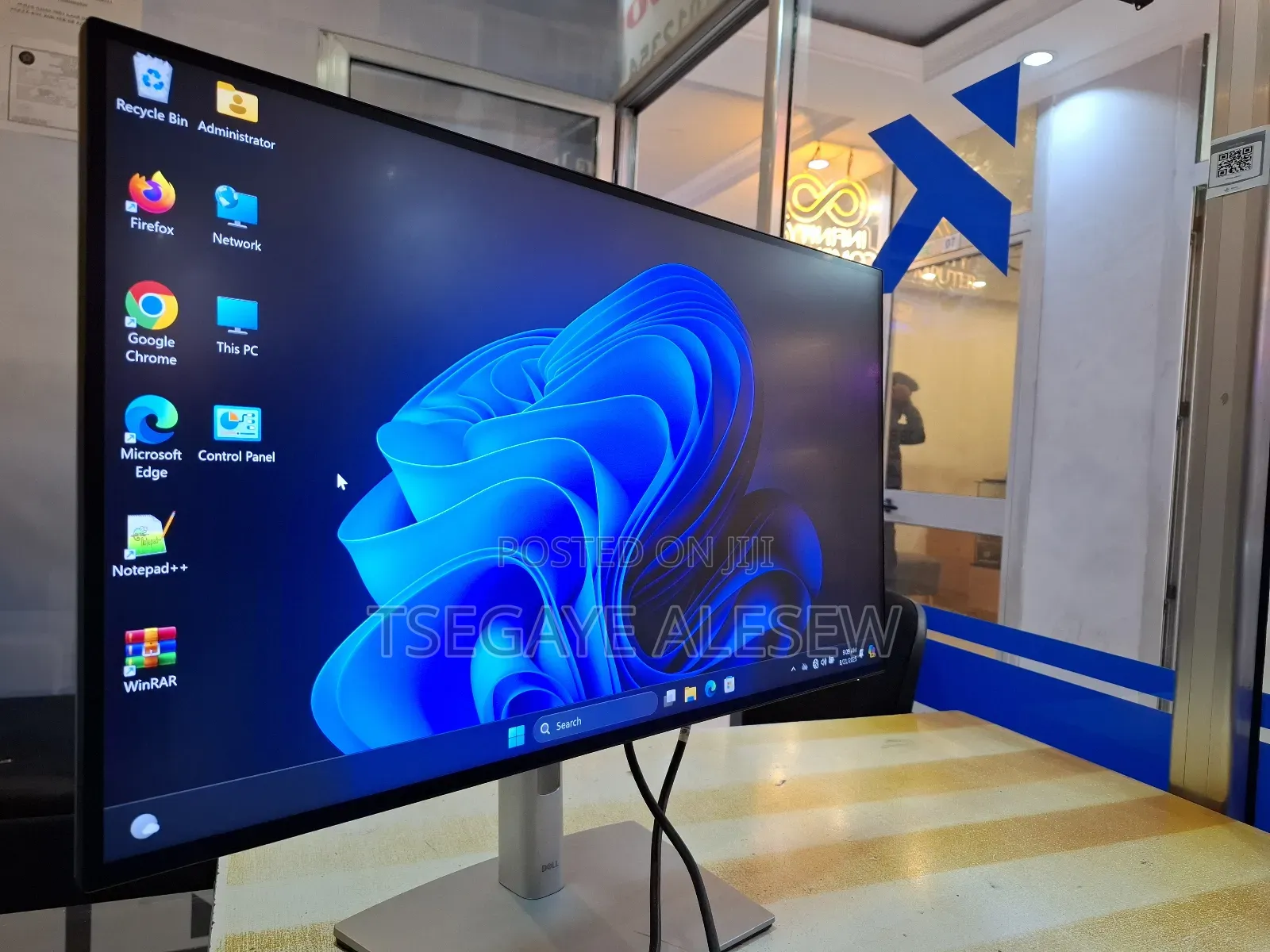 Dell 27" Monitor