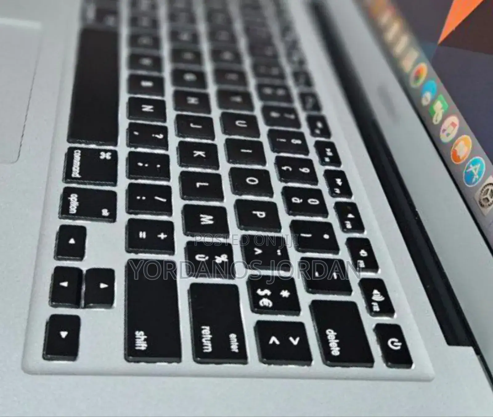 New Laptop Apple MacBook Air 2015 8GB Intel Core i5 SSD 256GB