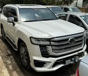 Toyota Land Cruiser 2023 White