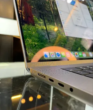 New Laptop Apple MacBook Pro 2021 M1 32GB Apple M1 Pro SSD 1T