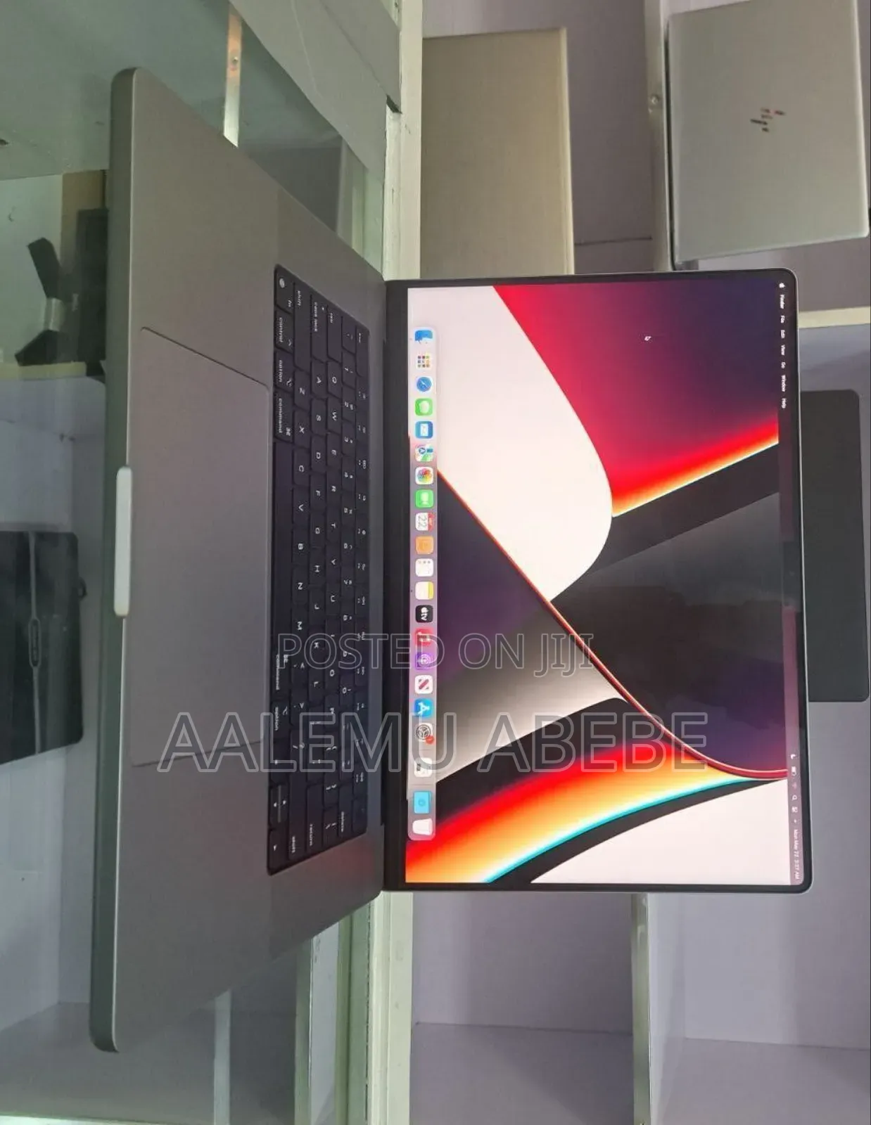 New Laptop Apple MacBook Pro 2021 M1 16GB Apple M1 Pro SSD 1T