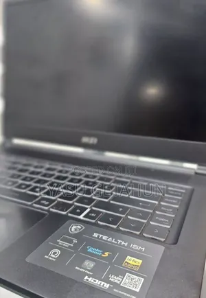 New Laptop MSI Stealth 16 AI Studio 16GB Intel Core I7 SSD 1T