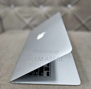 New Laptop Apple MacBook Air 2017 8GB Intel Core I5 SSD 256GB