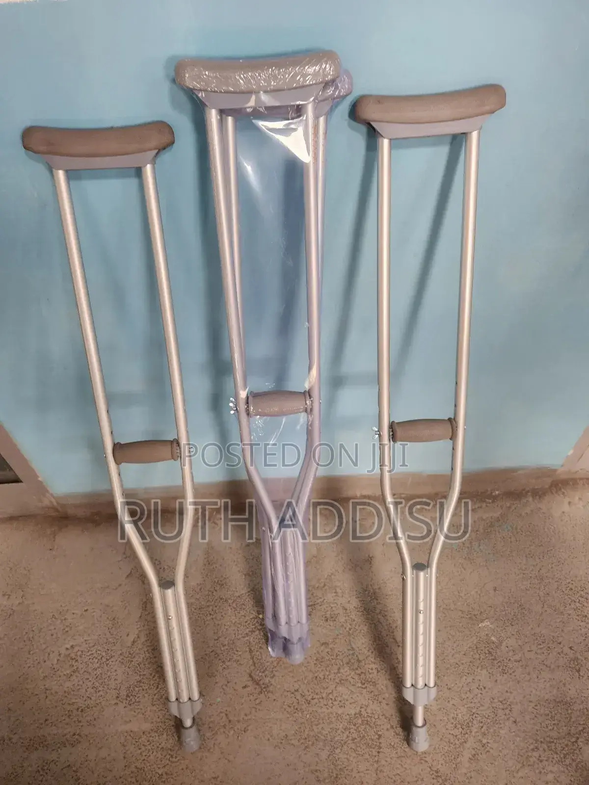 Axillary Bilateral Crutches朱諾axillary Bilateral Crutches建議crutches