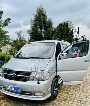 Toyota HiAce 2008 Silver