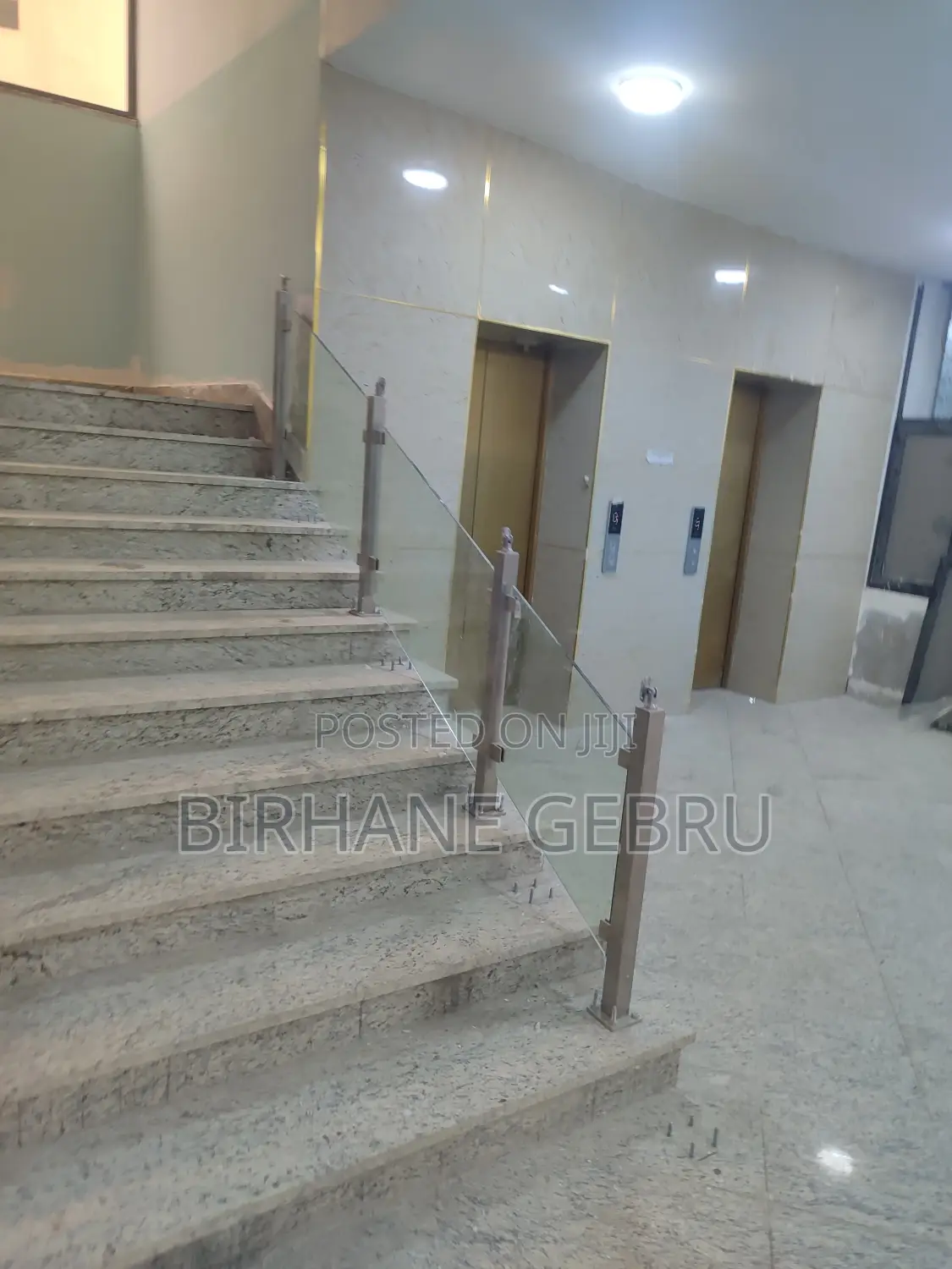 4 Bedroom Luxury Semi Fernished Apartiment for Rent