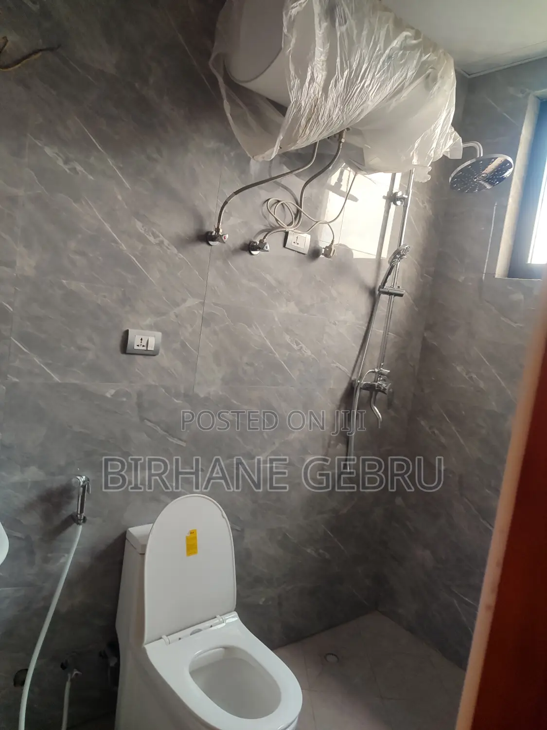 4 Bedroom Luxury Semi Fernished Apartiment for Rent