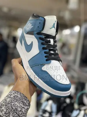 Jordan 1 Chicago Blue Brand New Mens Sneakers
