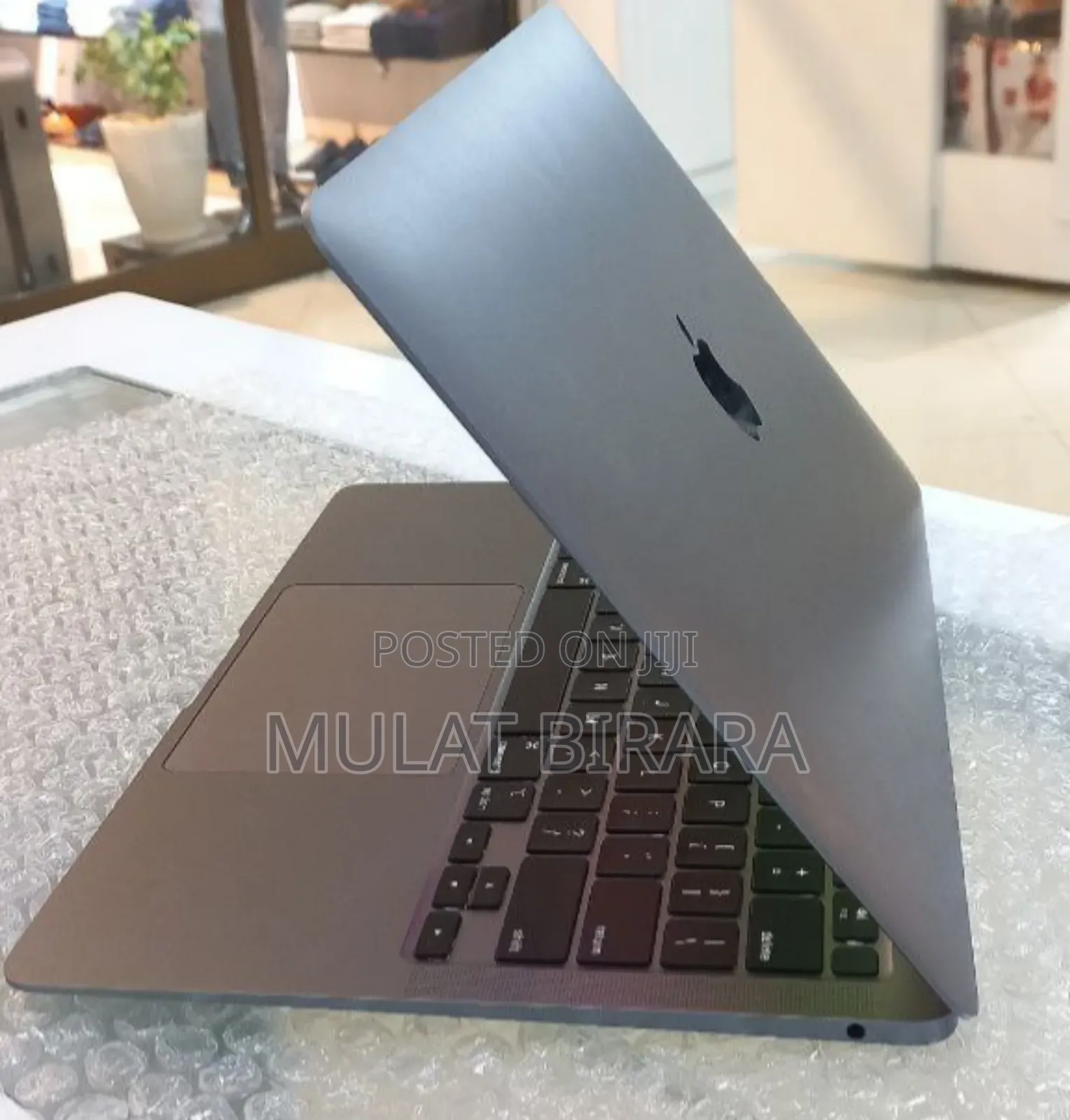 New Laptop Apple MacBook Air 2020 M1 8GB Intel Core I7 SSD 256GB