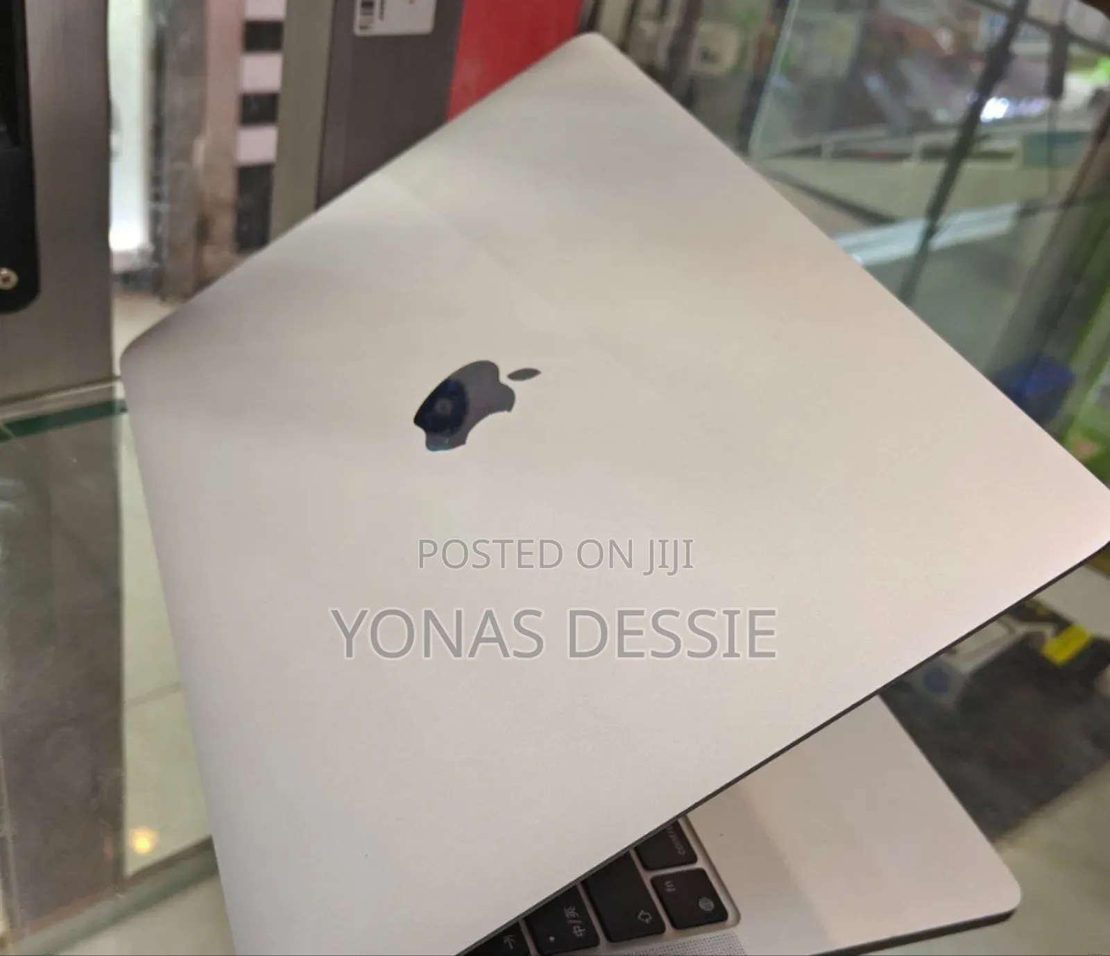 New Laptop Apple MacBook Pro M1 8GB SSD 256GB