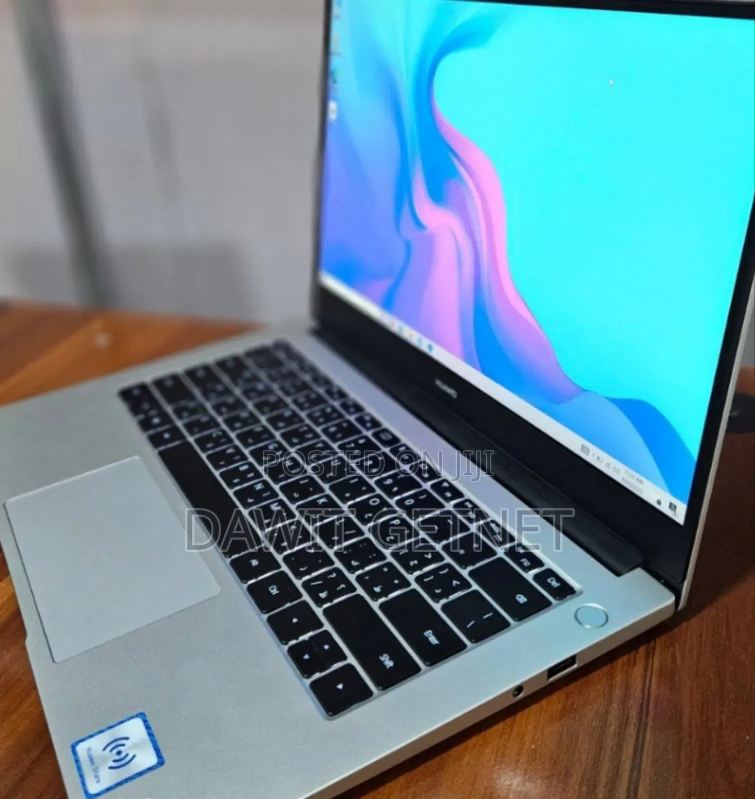 New Laptop Huawei MateBook 13 WRT-W19E 8GB Intel Core I5 SSD 512GB