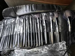 24 Set Makeup Brushes