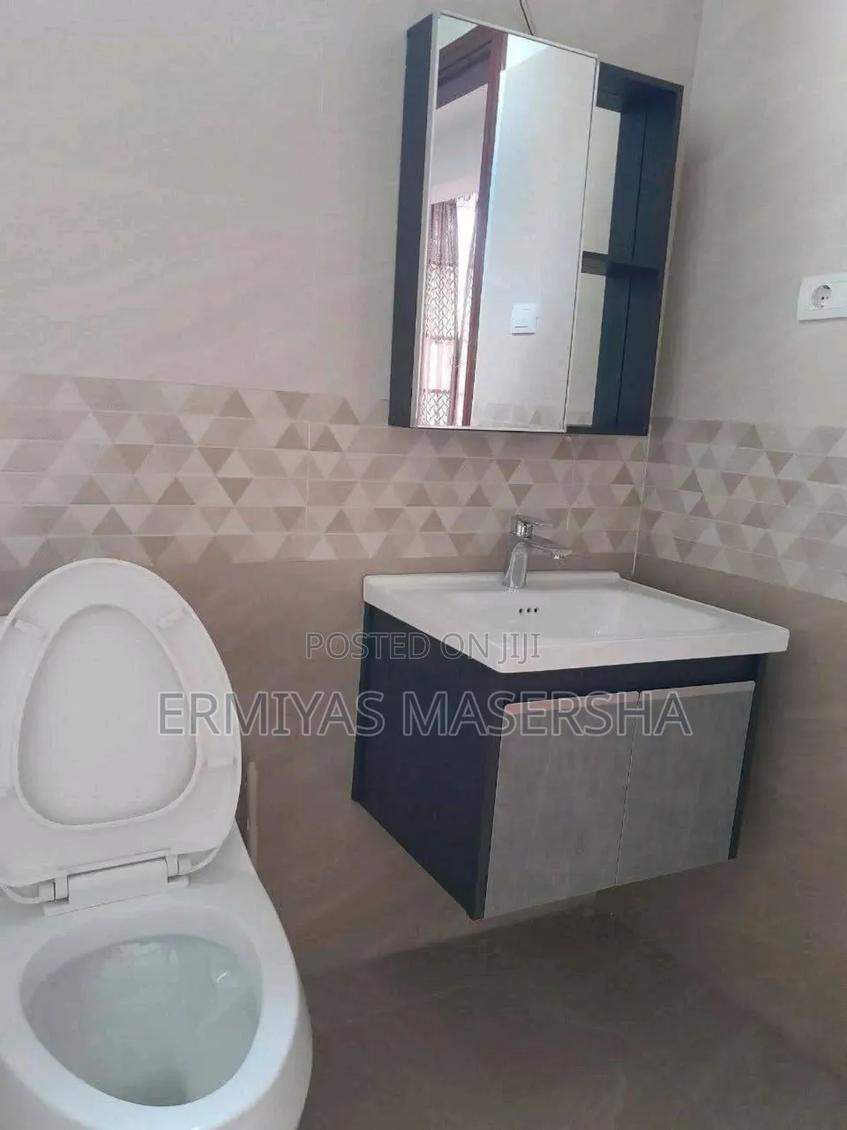 3bdrm Apartment in Yeka for sale