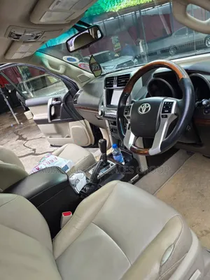 Toyota Land Cruiser 2012 Black