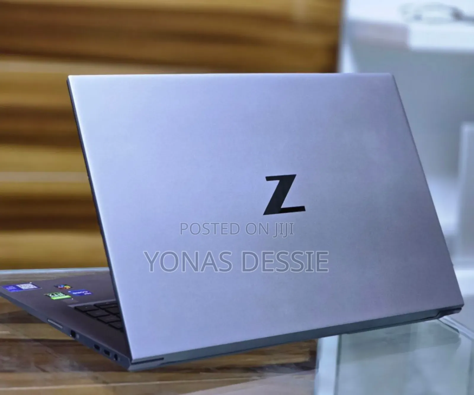 New Laptop HP ZBook Firefly G8 32GB Intel Core i7 SSD 1T