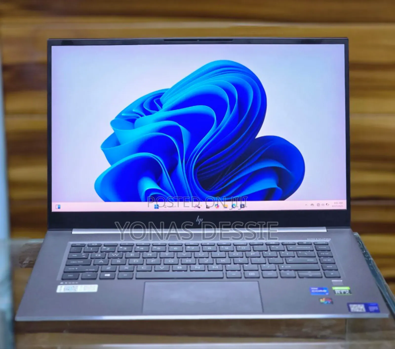 New Laptop HP ZBook Firefly G8 32GB Intel Core i7 SSD 1T