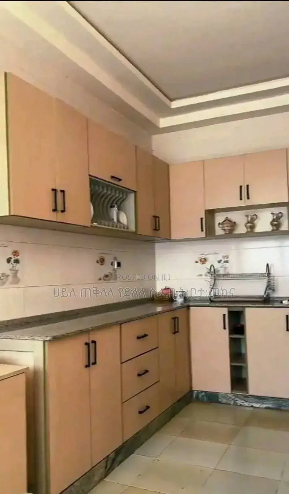 Furnished 8bdrm House in Ayat Area Inside, Yeka for sale