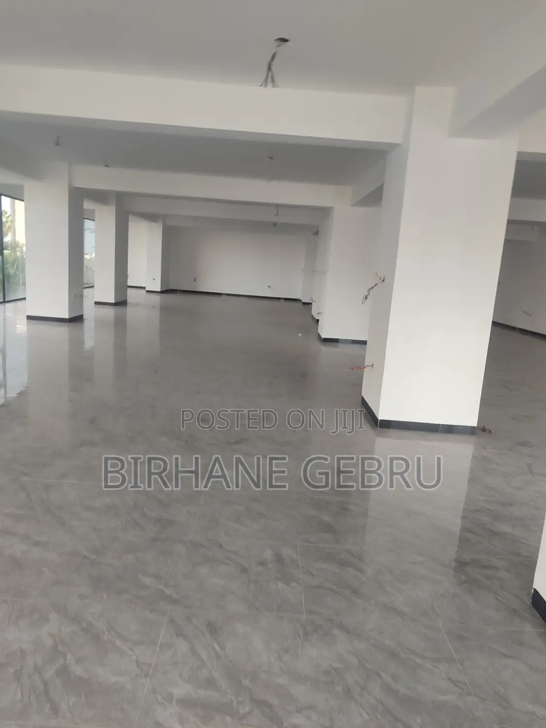 Complex Apartiment Rent for Shop and Other Business