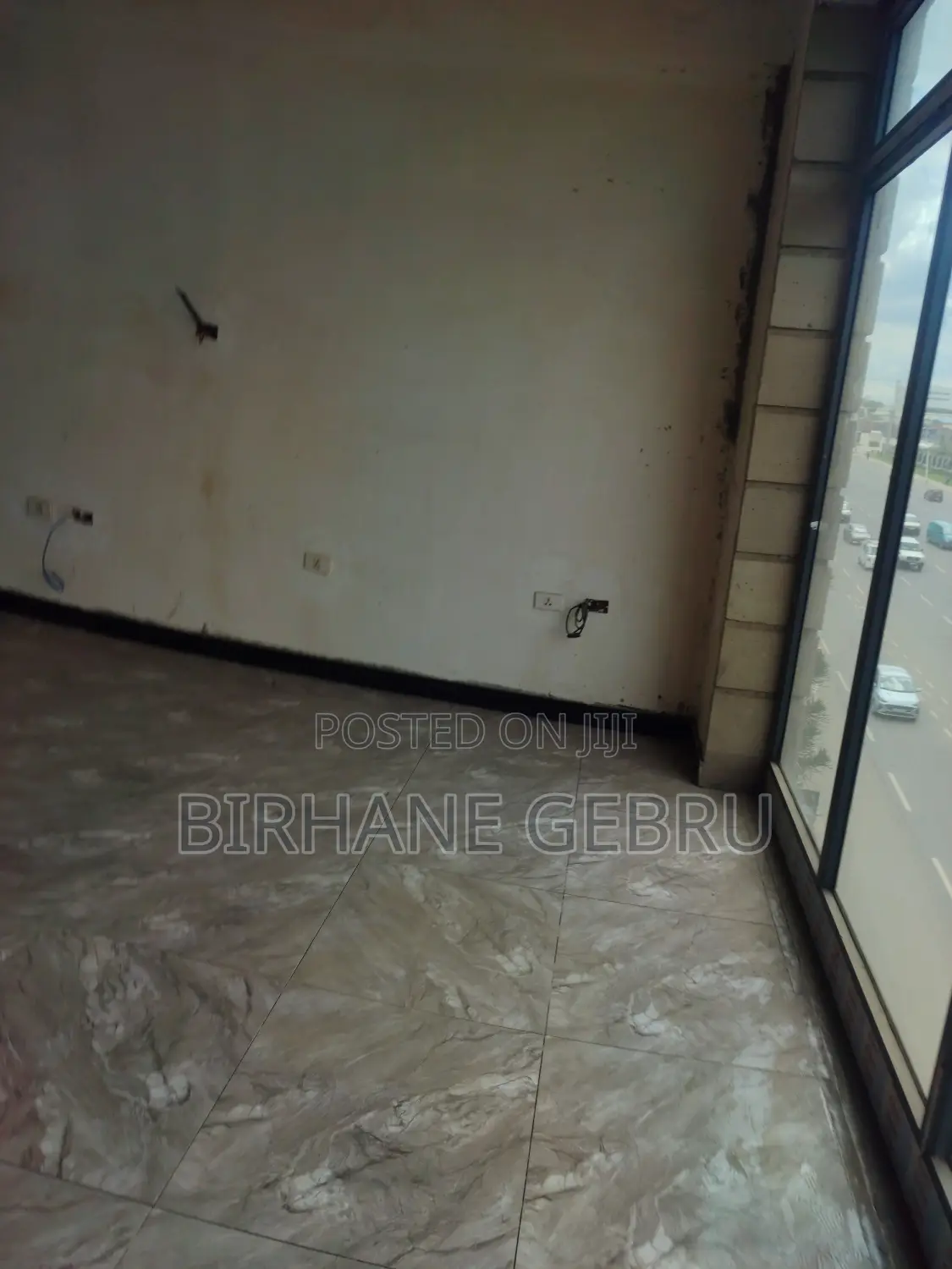 Complex Apartiment Rent for Cafe and Resturant
