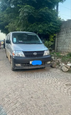 Toyota HiAce 2009 Silver