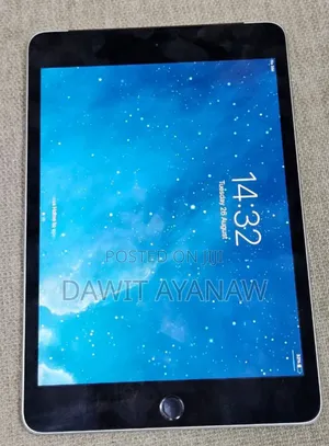 New Apple iPad mini 4 128 GB Silver