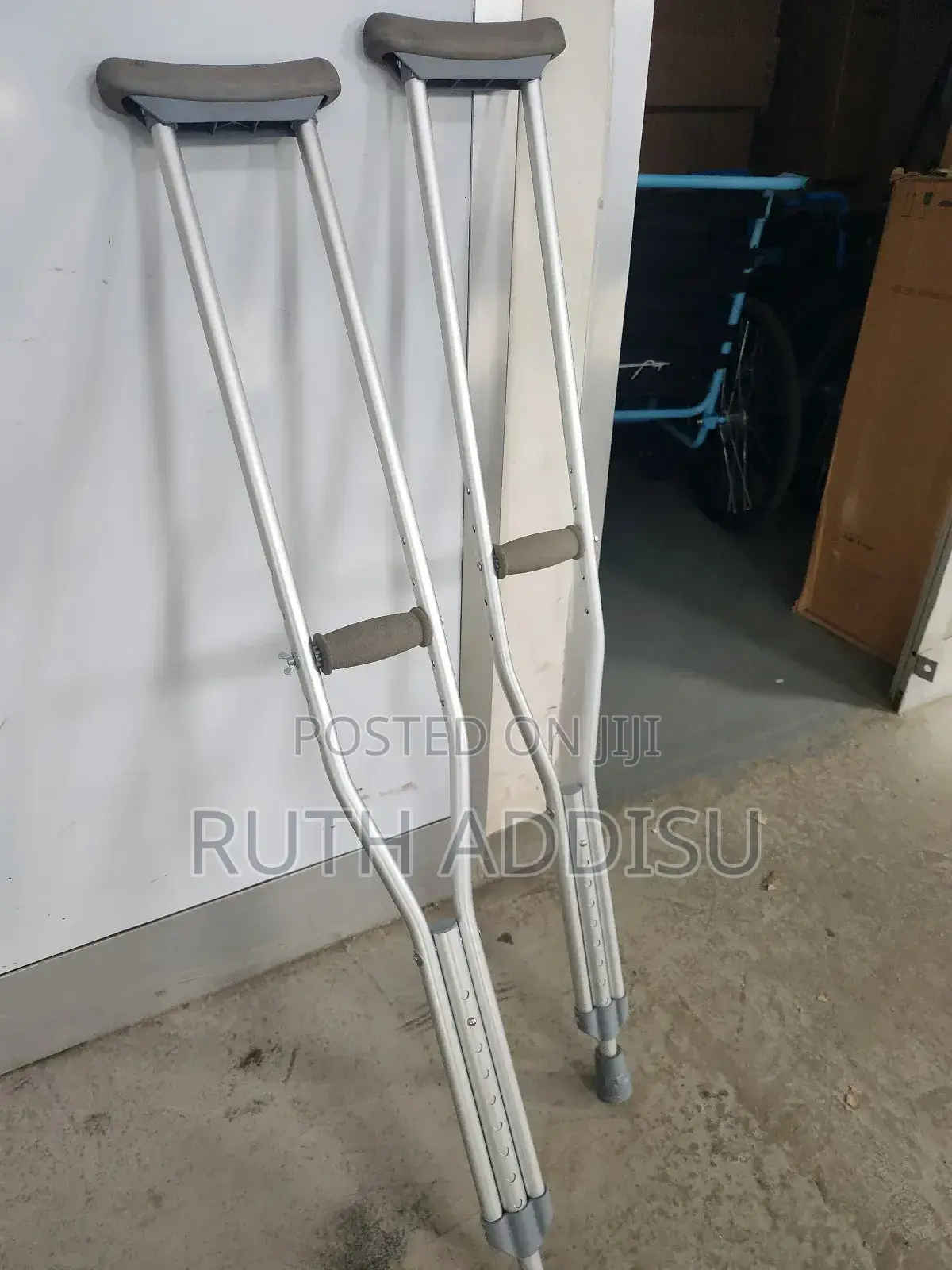 Crutches脯丘axillary Bilateral Crutches俠食axillary Crutches无片crutches