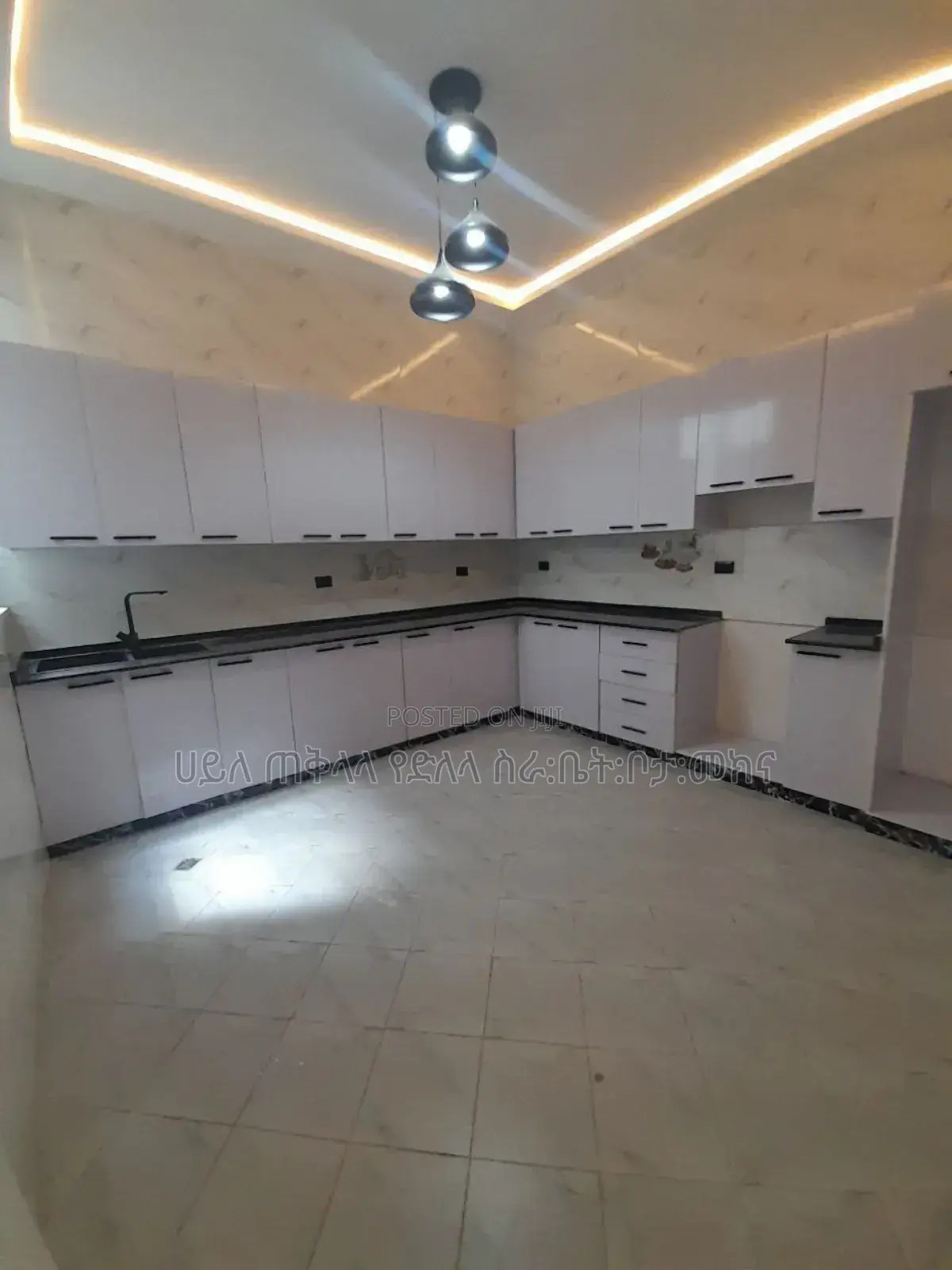 Furnished 10bdrm House in Summit Area, Yeka for sale