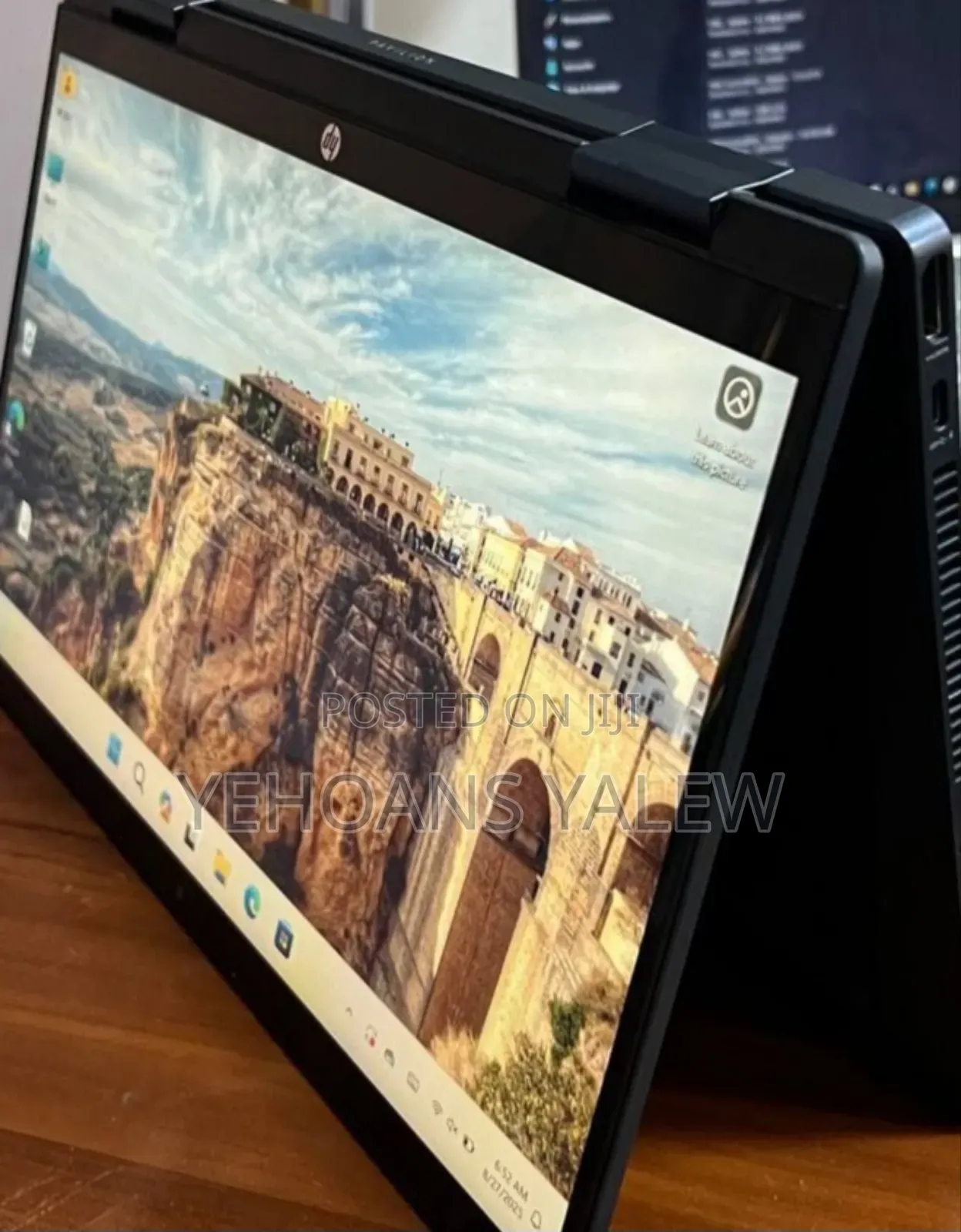 New Laptop HP Pavilion X360 8GB Intel Core I3 SSD 256GB